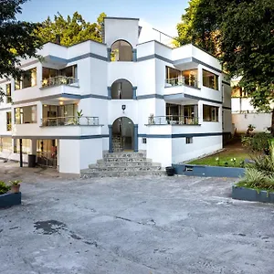 El Poblado, La Frontera Medellín